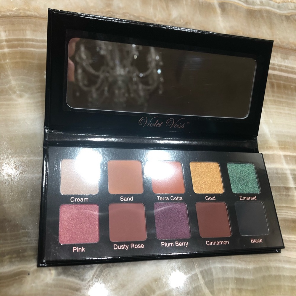 Makeup bundle 🎨 - Picture 3 of 6
